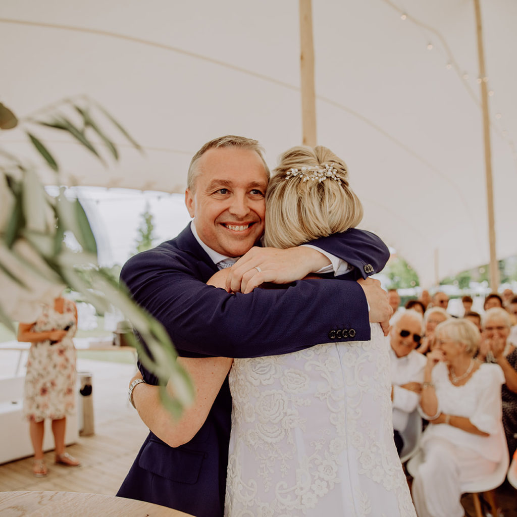 Trouwfeest ceremonie storytelling weddingplanner tenttrouw tent trouwen trouwlocatie België Event'L